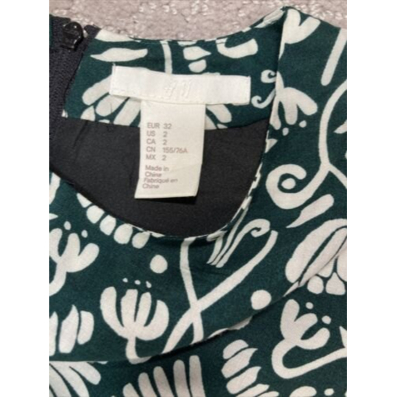 H&M Off White/Forest Green Tropical Print Sleeveless Skater Dress size 2 - Picture 2 of 7